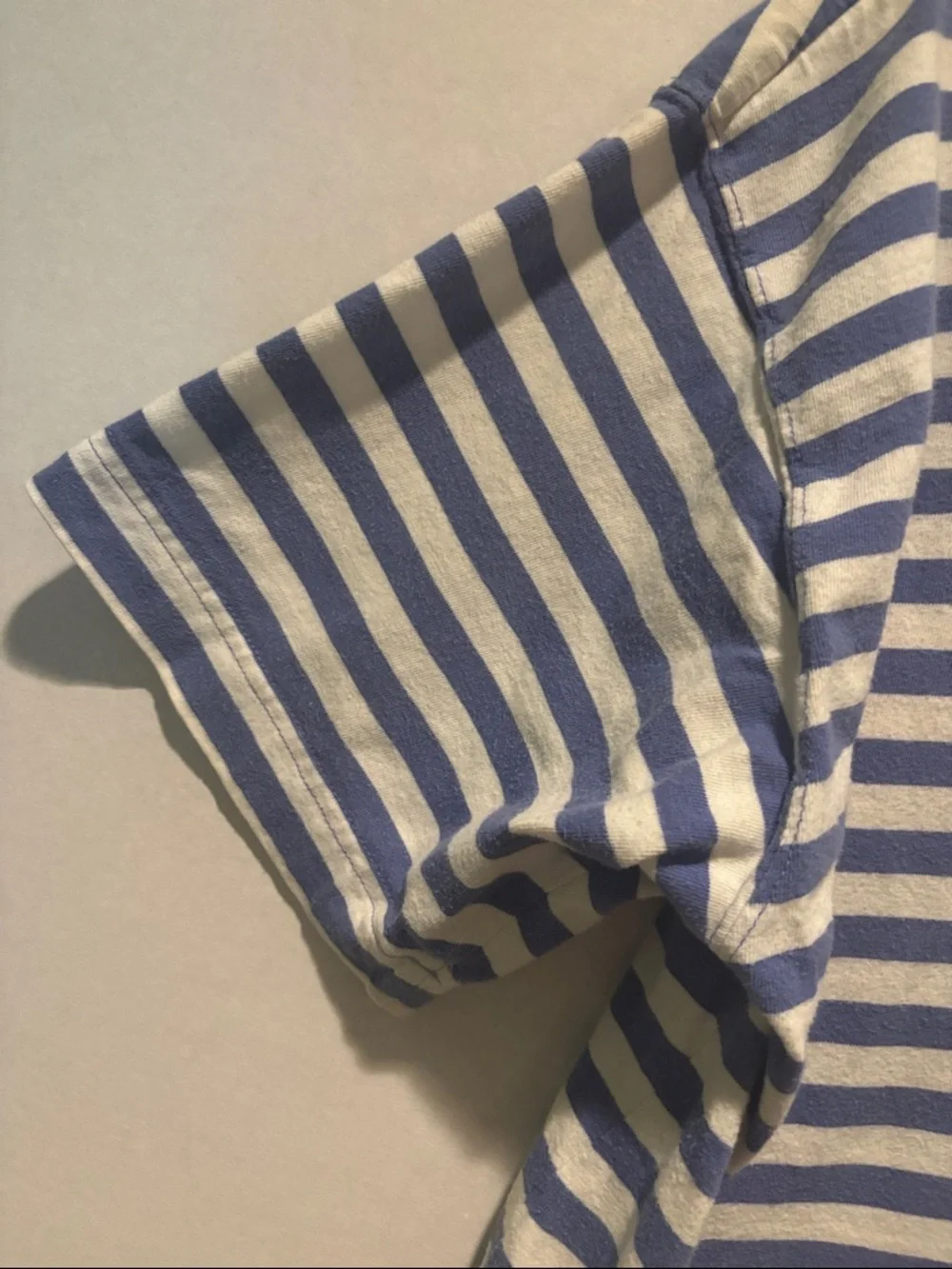 Vintage Esprit Women's Front Pocket T-shirt. Stripes. Size Medium. - Picture 5 of 12